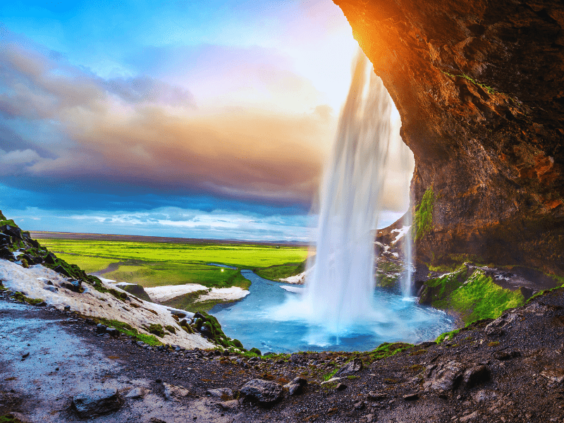 Package tours to Iceland from Australia